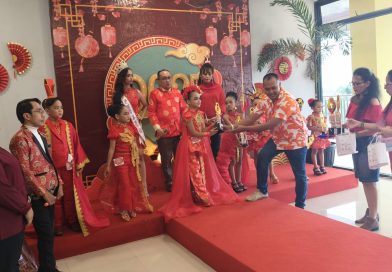 Putri Perwira Polri Raih Piala Lomba Fashion Show Busana Pesta Chinese New Year 2025