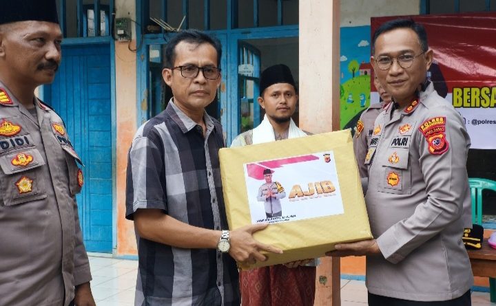 Kapolres Pangandaran Wakafkan Al-Qur’an dan Dukung Pembangunan Masjid di Wilayah Terpencil