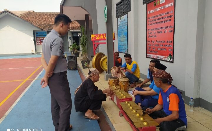 Latihan Mendadak WBP Seni Lengser di Lapas Ciamis Persiapan Acara Pisah Sambut Kalapas Baru